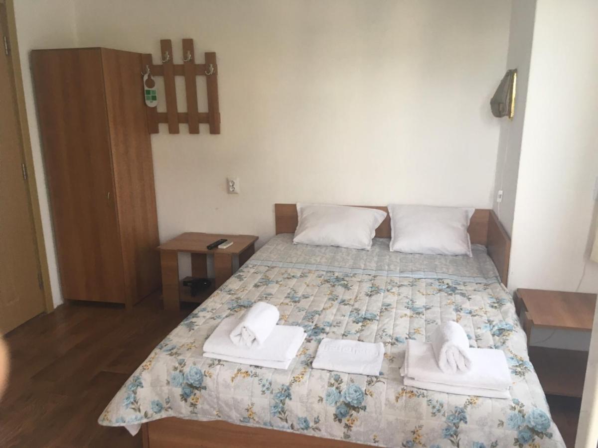 Hris Hotell Tjernomorets Exteriör bild