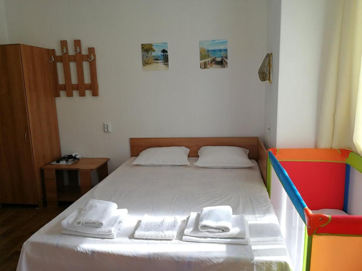 Hris Hotell Tjernomorets Exteriör bild