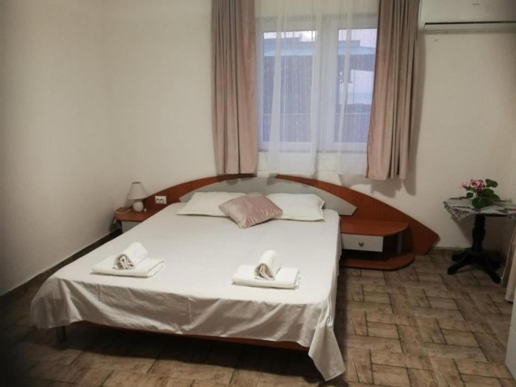 Hris Hotell Tjernomorets Exteriör bild